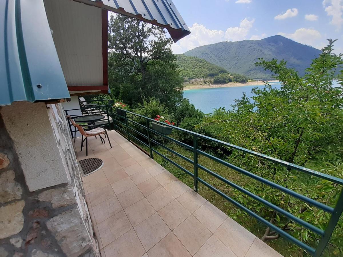 B&B Konak Плужине Экстерьер фото