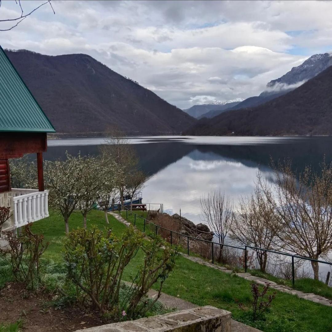B&B Konak Плужине Экстерьер фото