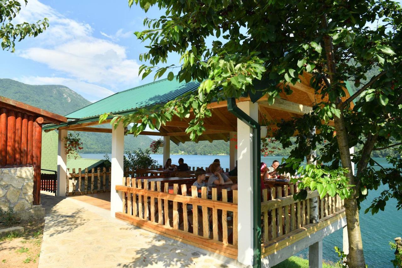 B&B Konak Плужине Экстерьер фото